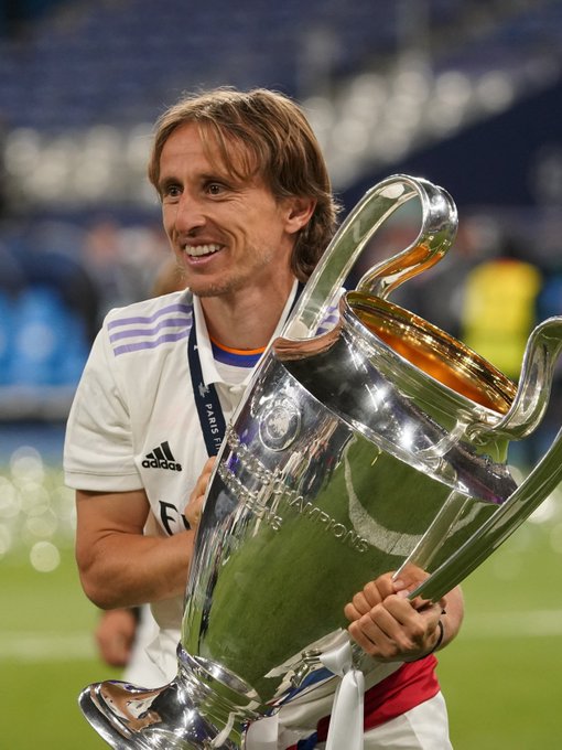 武磊：夺冠须要感谢球迷们，三连冠是对他们最好的回报