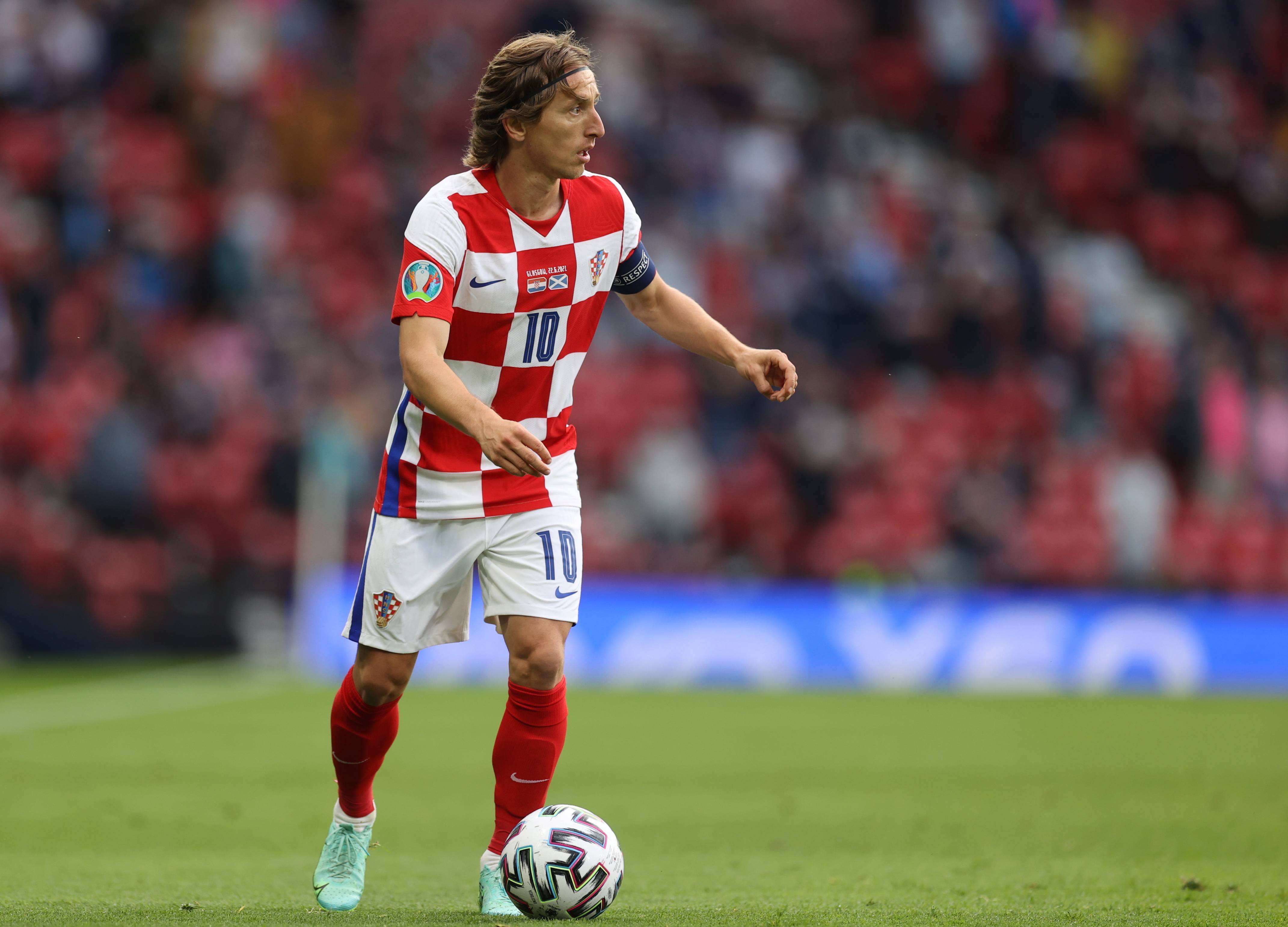 穆帅欧冠七胜贾府，仅瓜帅和安帅对单一对手胜场更多