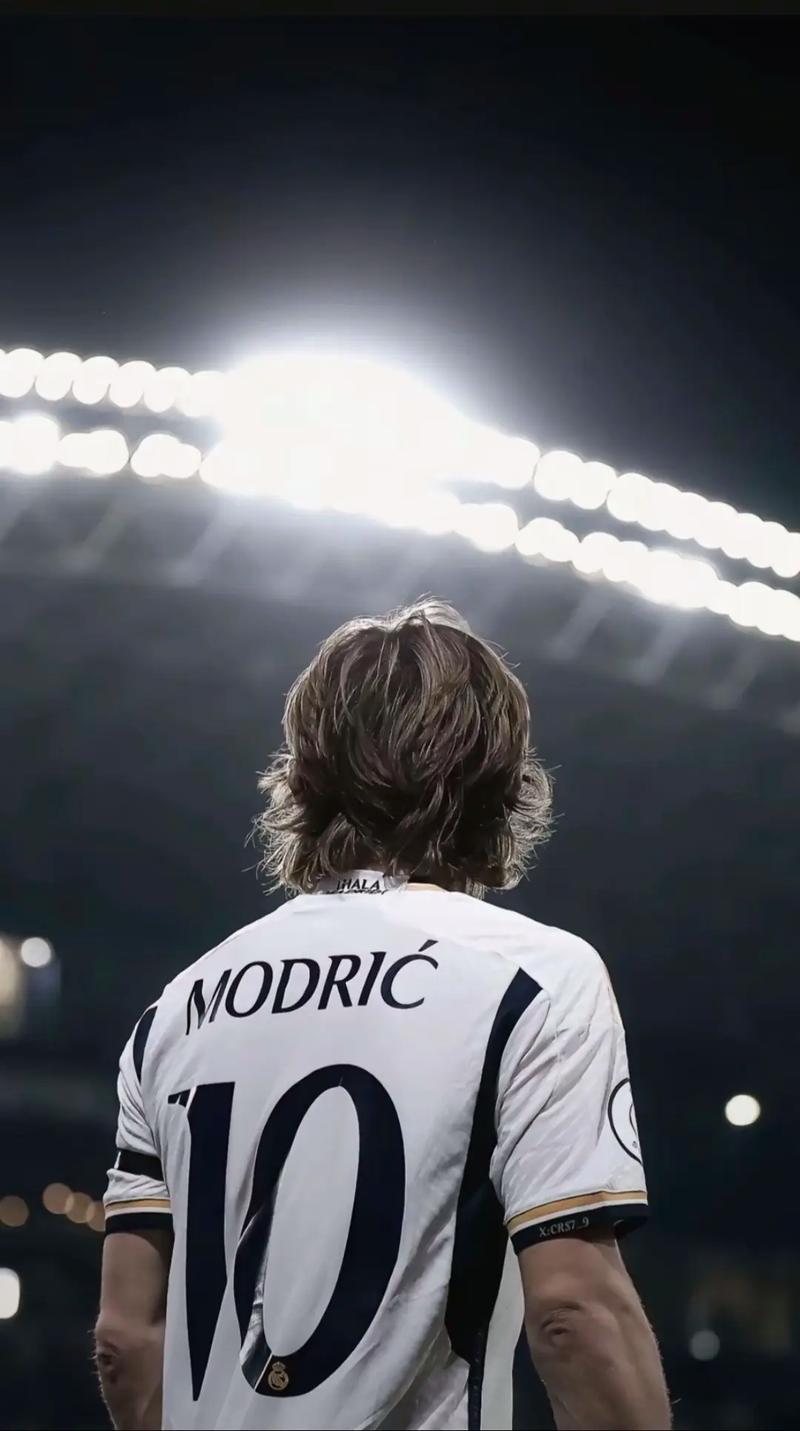 东契奇30+三双次数超约基奇&威少历史第二，身前仅剩大O